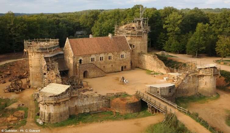 chateau-guedelon